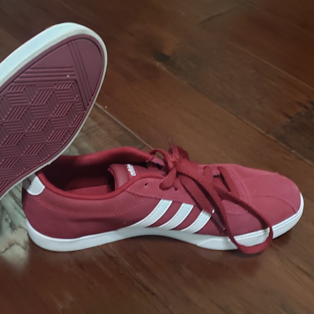 Adidas Neo comfort footed sneakers size 9red